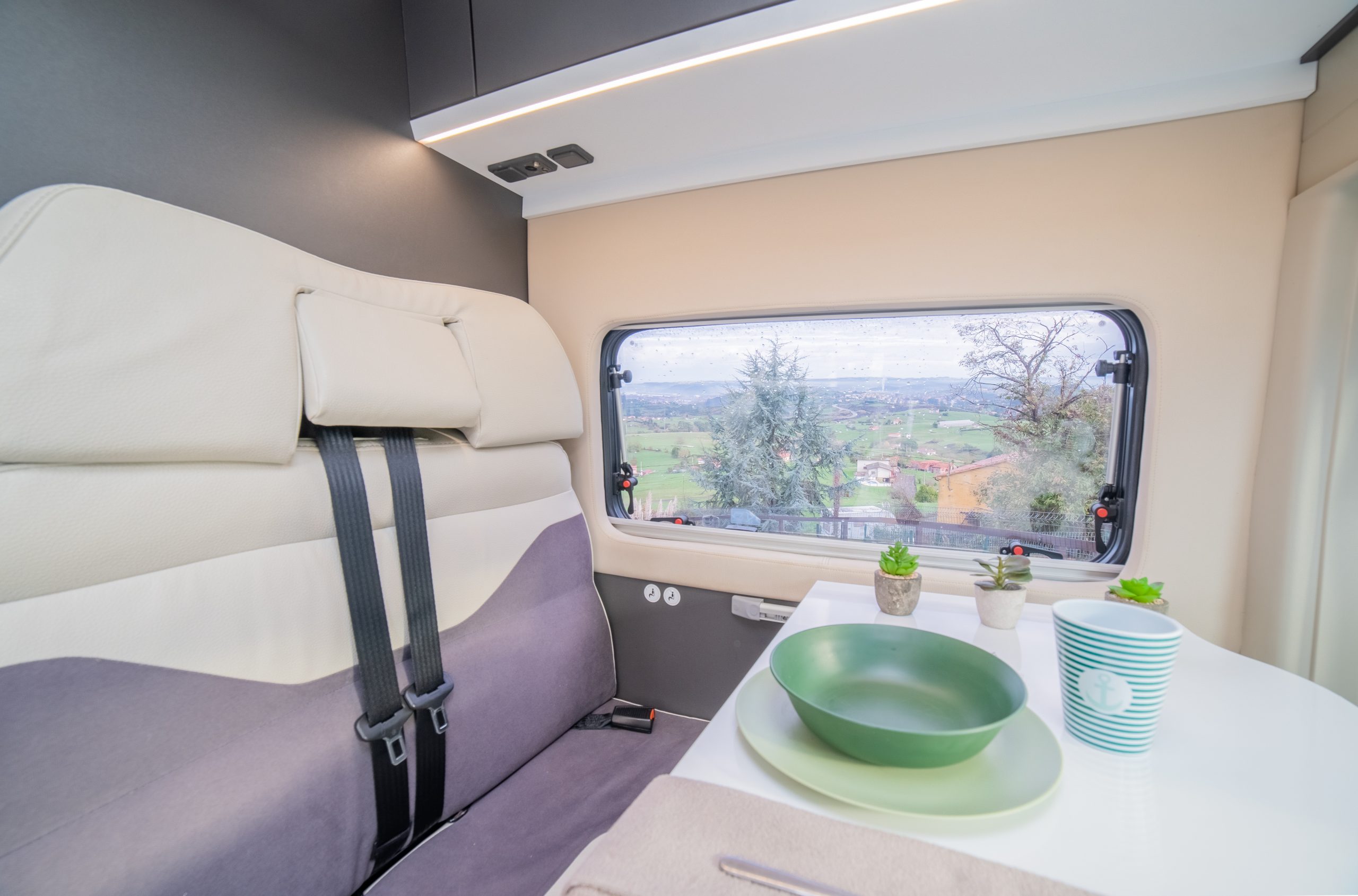 Frn03899 Hdr Frn03899 Hdr