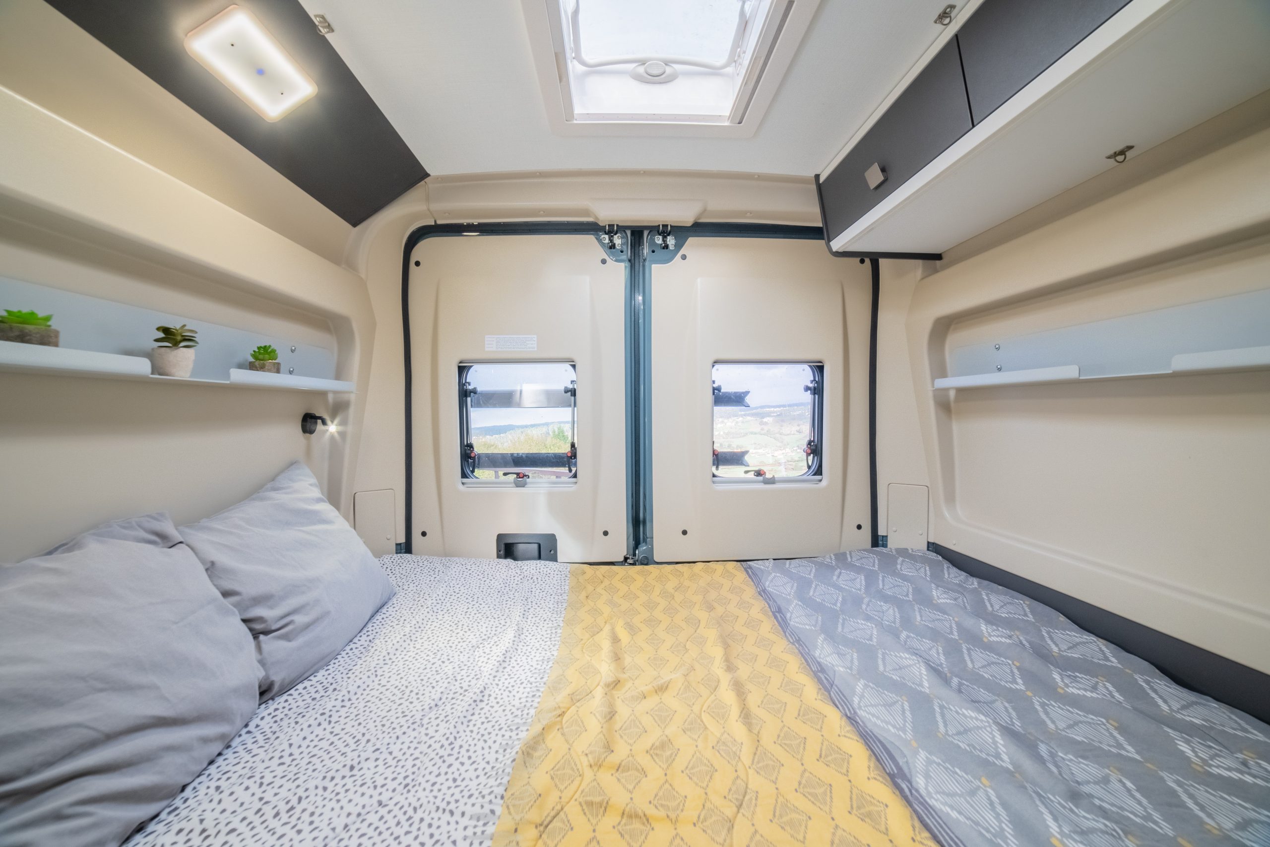 Frn03908 Hdr Frn03908 Hdr