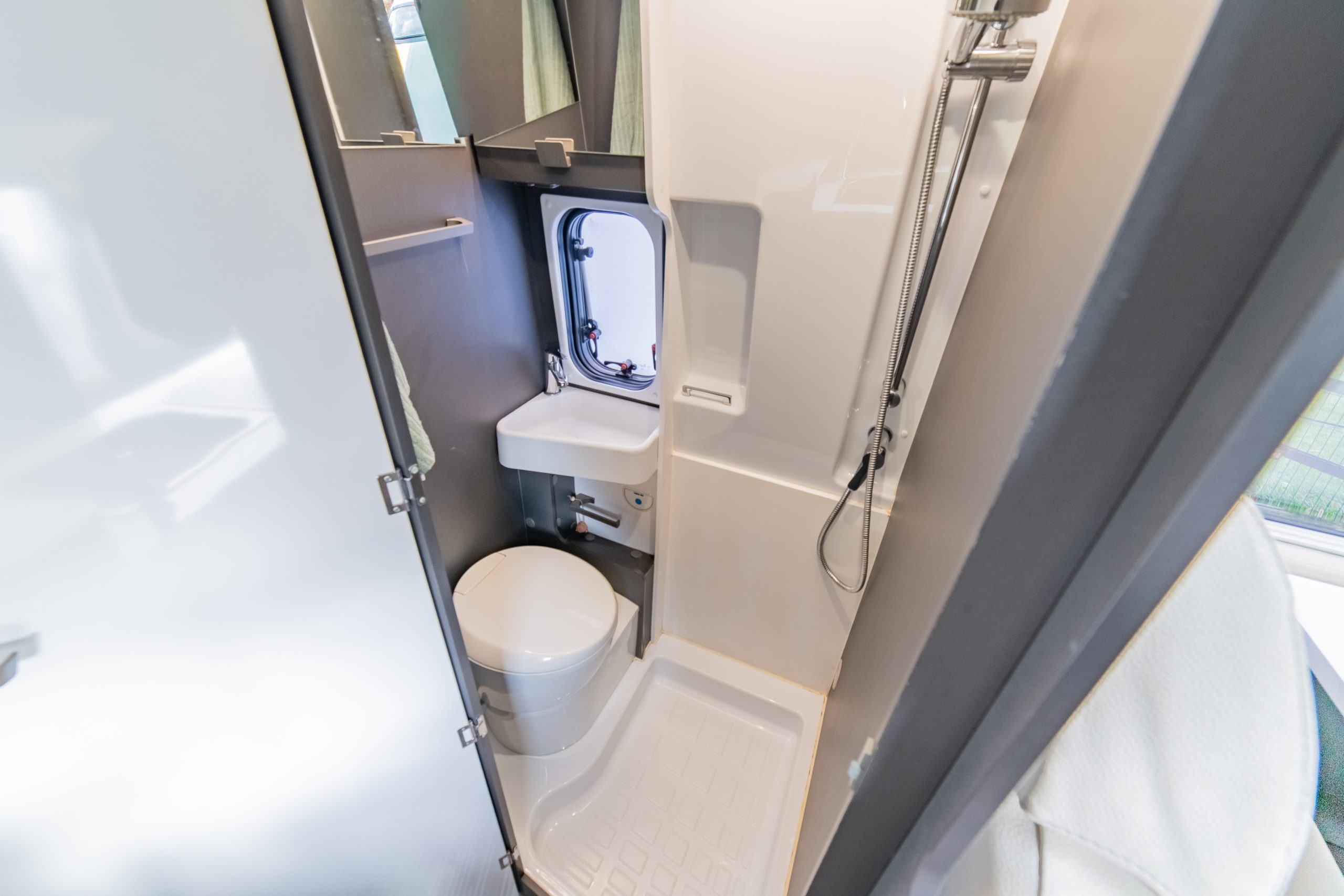 Frn03938 Hdr Frn03938 Hdr